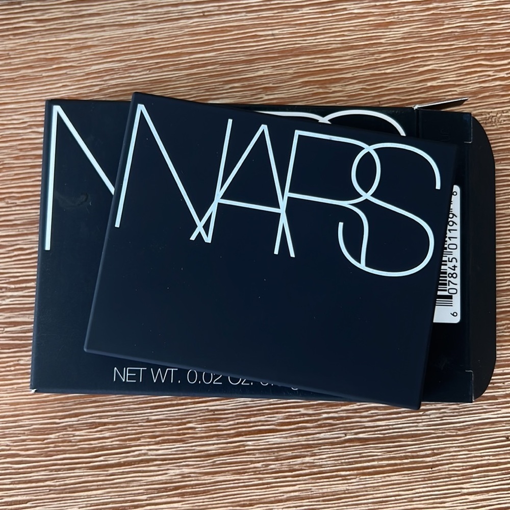 NIB NARS Hibiscus Voyageur Eyeshadow Palette - Picture 4 of 4